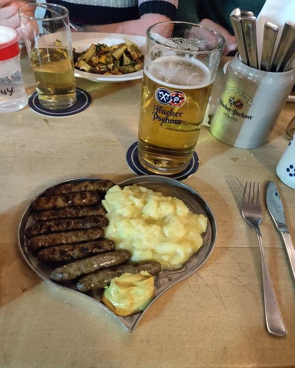 Bratwurstherzl Am Viktualienmarkt